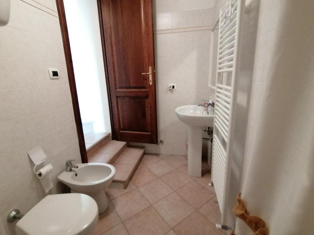 La Casa Gialla Belvedere Кортона Екстериор снимка