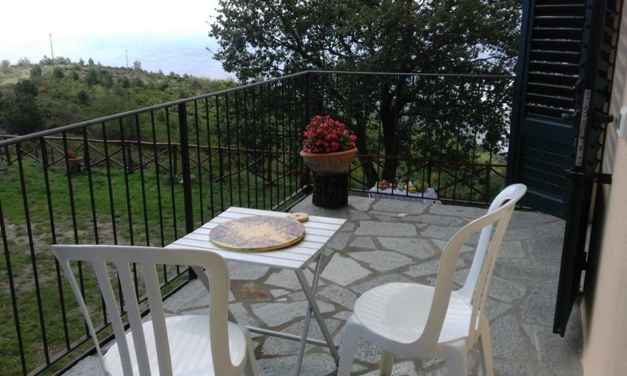 La Casa Gialla Belvedere Кортона Екстериор снимка