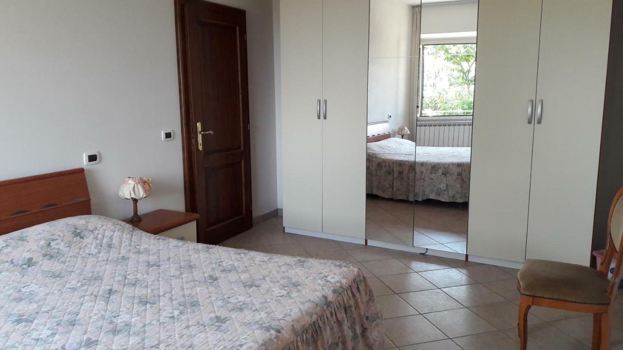 La Casa Gialla Belvedere Кортона Екстериор снимка